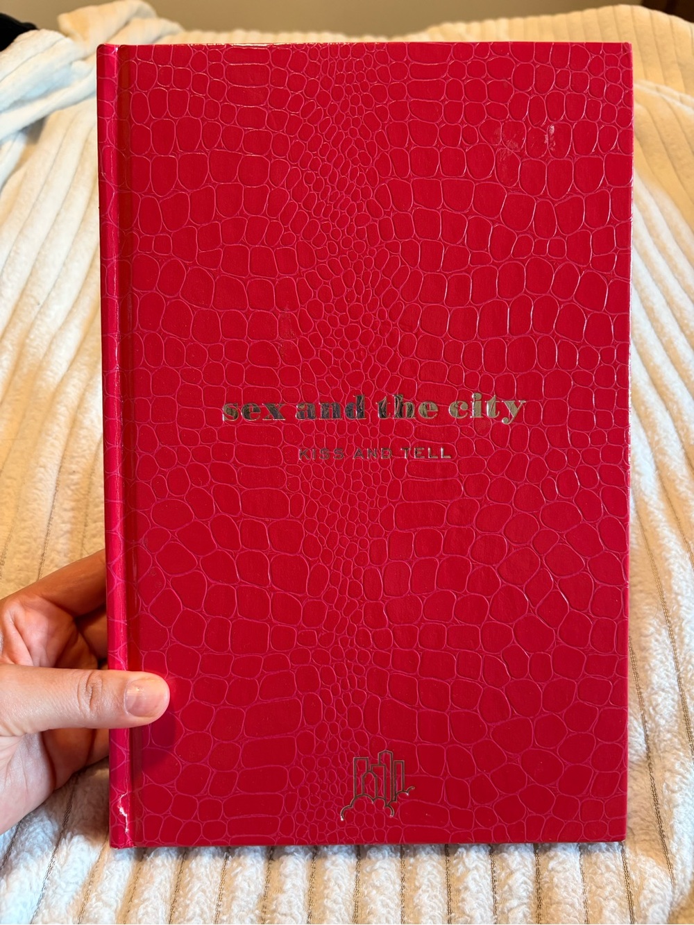 Sex and the City: Kiss and Tell – 2002 First Edition Hardcover – Amy Sohn
